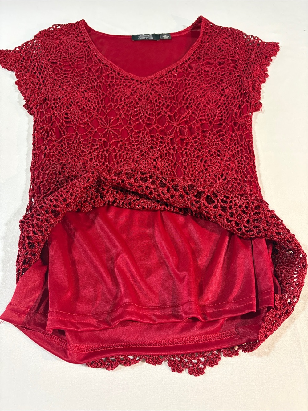 Dress barn Women’s Crochet Top - Red sparkly Medium - Picture 11 of 13